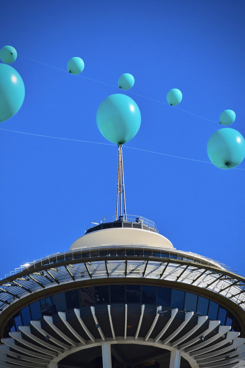 Balloons on a string flew over the festival. Photo by Patrick Robinson