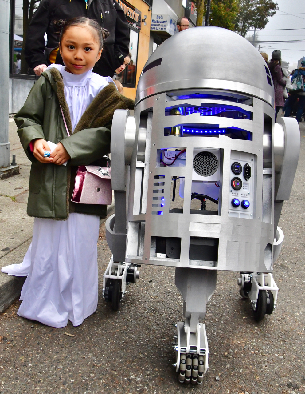 Princess Leia and R2D2