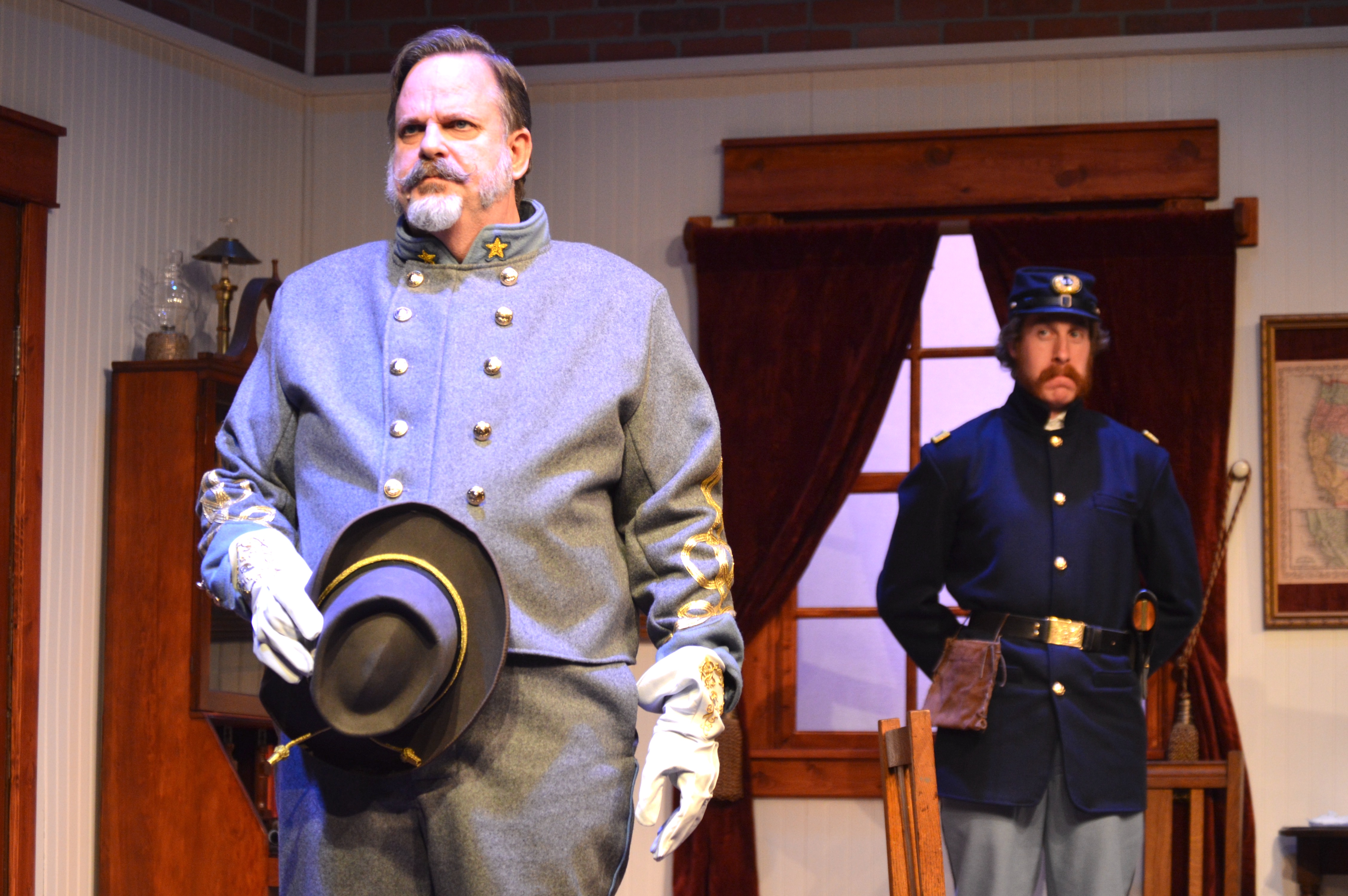 From right, Mark Fox as Lt. Kelly in the Union Army and Dave Tucker as Major Cary from the Confederate Army.