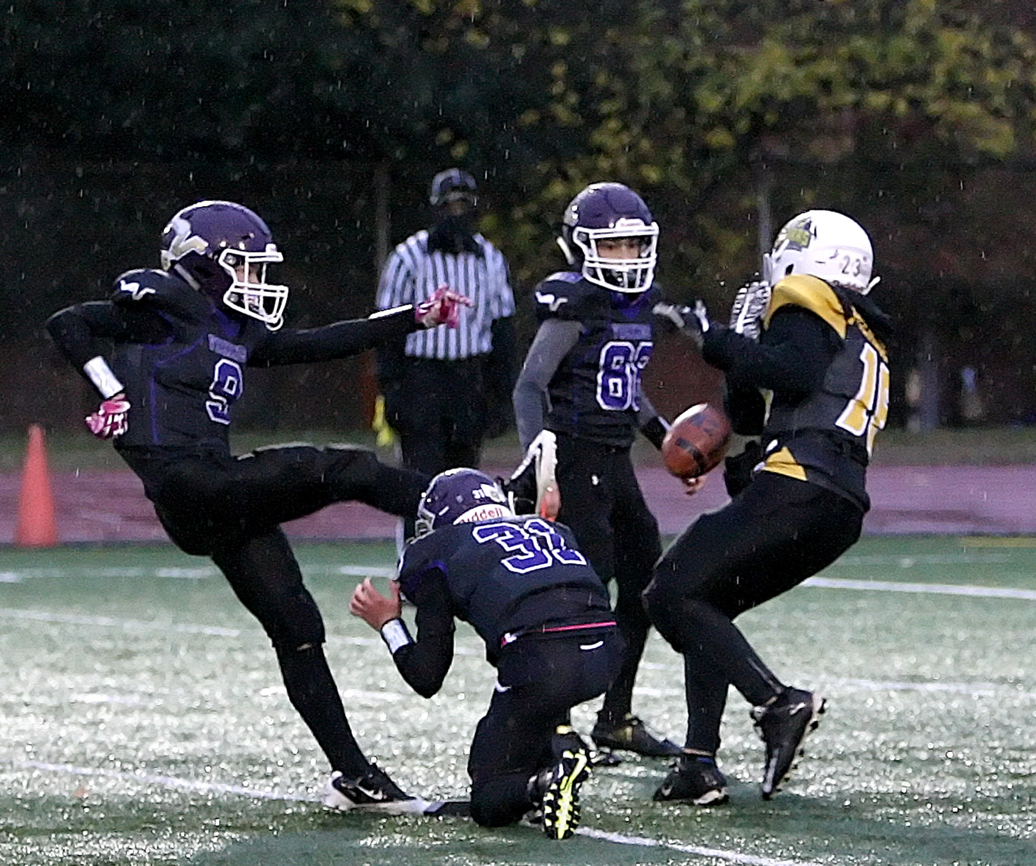Lake Stevens Vikings and the Pasco Cobras. Final score was the Vikings 36, Cobras 0. Photo by Kurt Howard