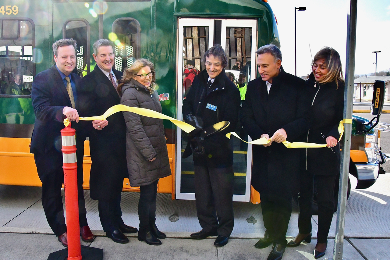 ribbon cutting