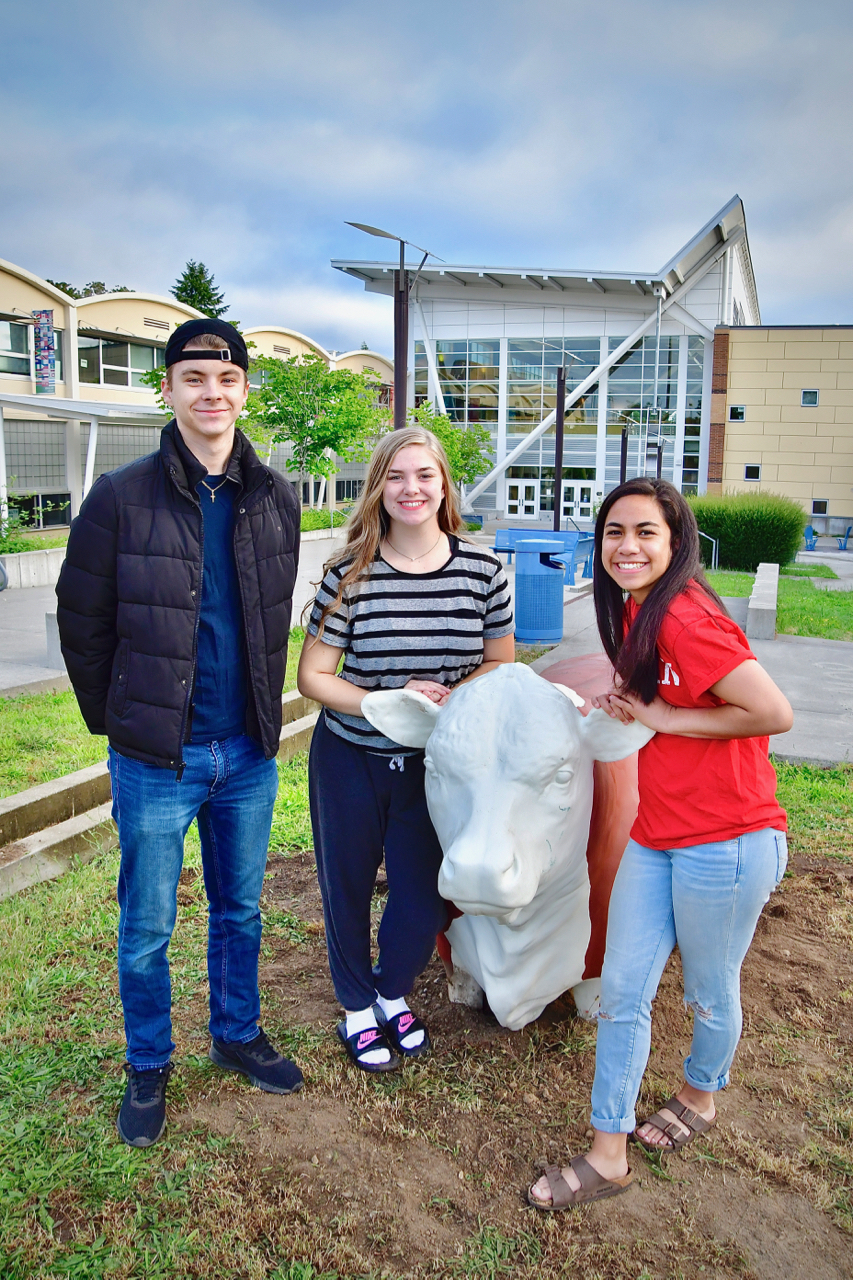 students and bull at Sealth