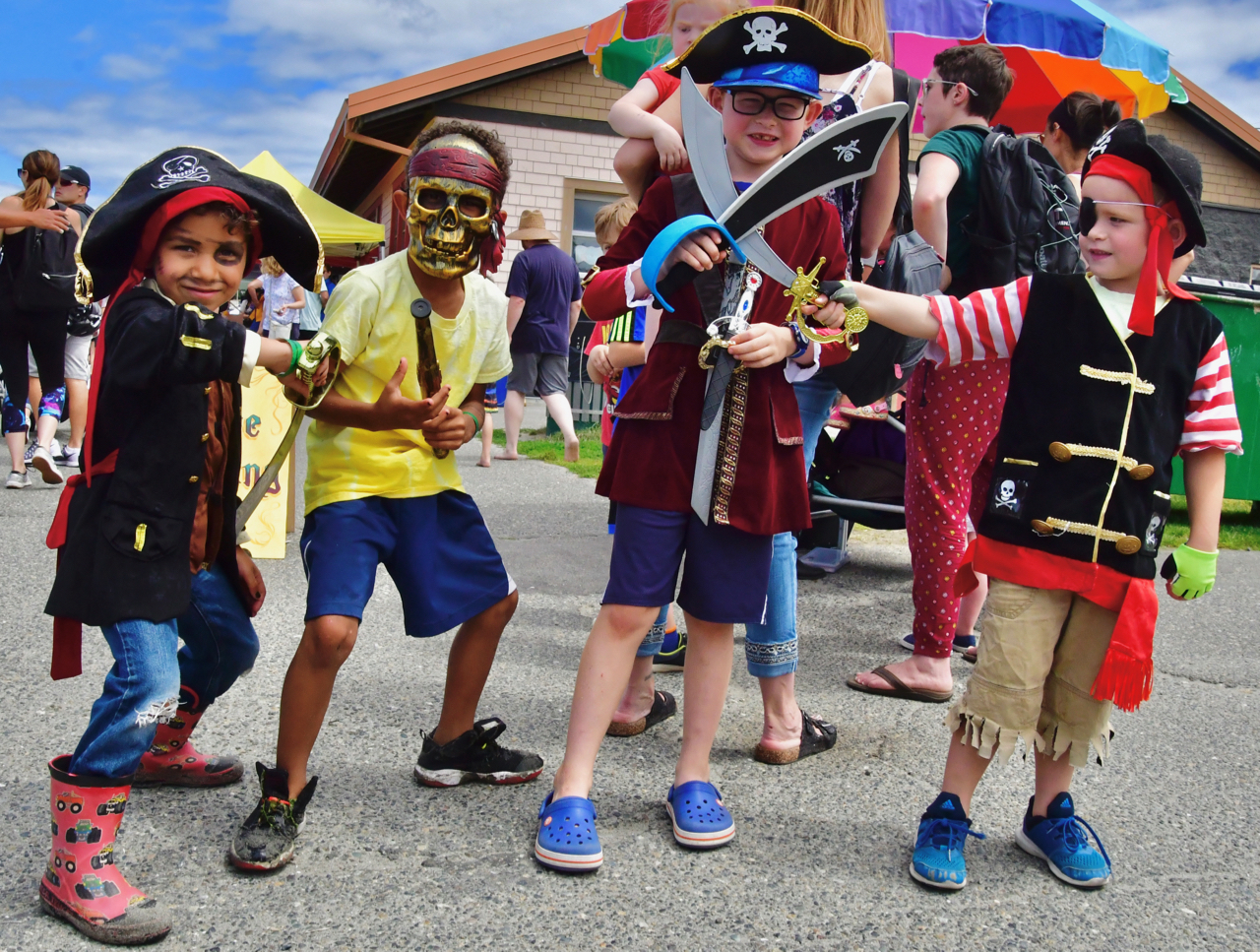 kids love pirates.