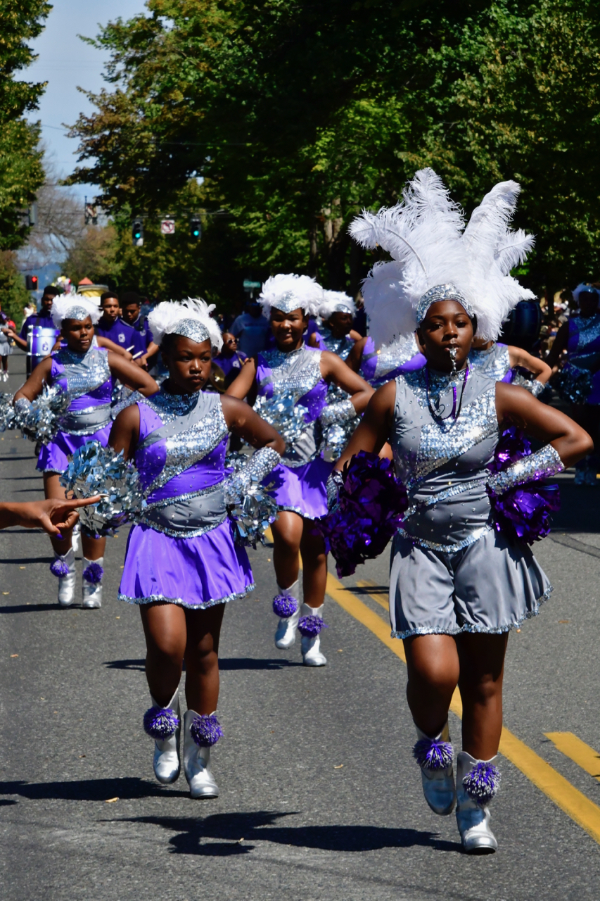 West Seattle Grand Parade. Photo by Patrick Robinson