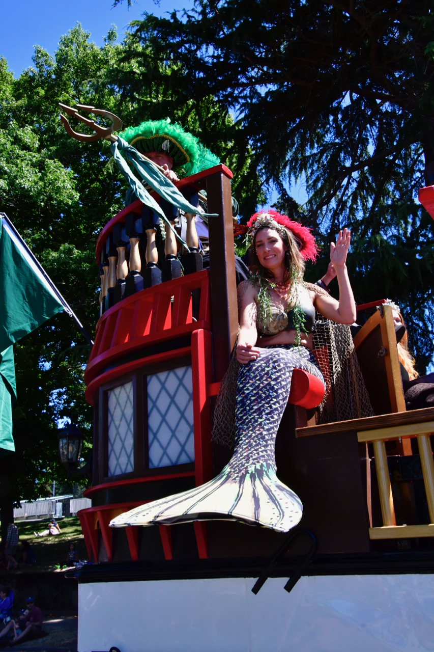 West Seattle Grand Parade. Photo by Patrick Robinson