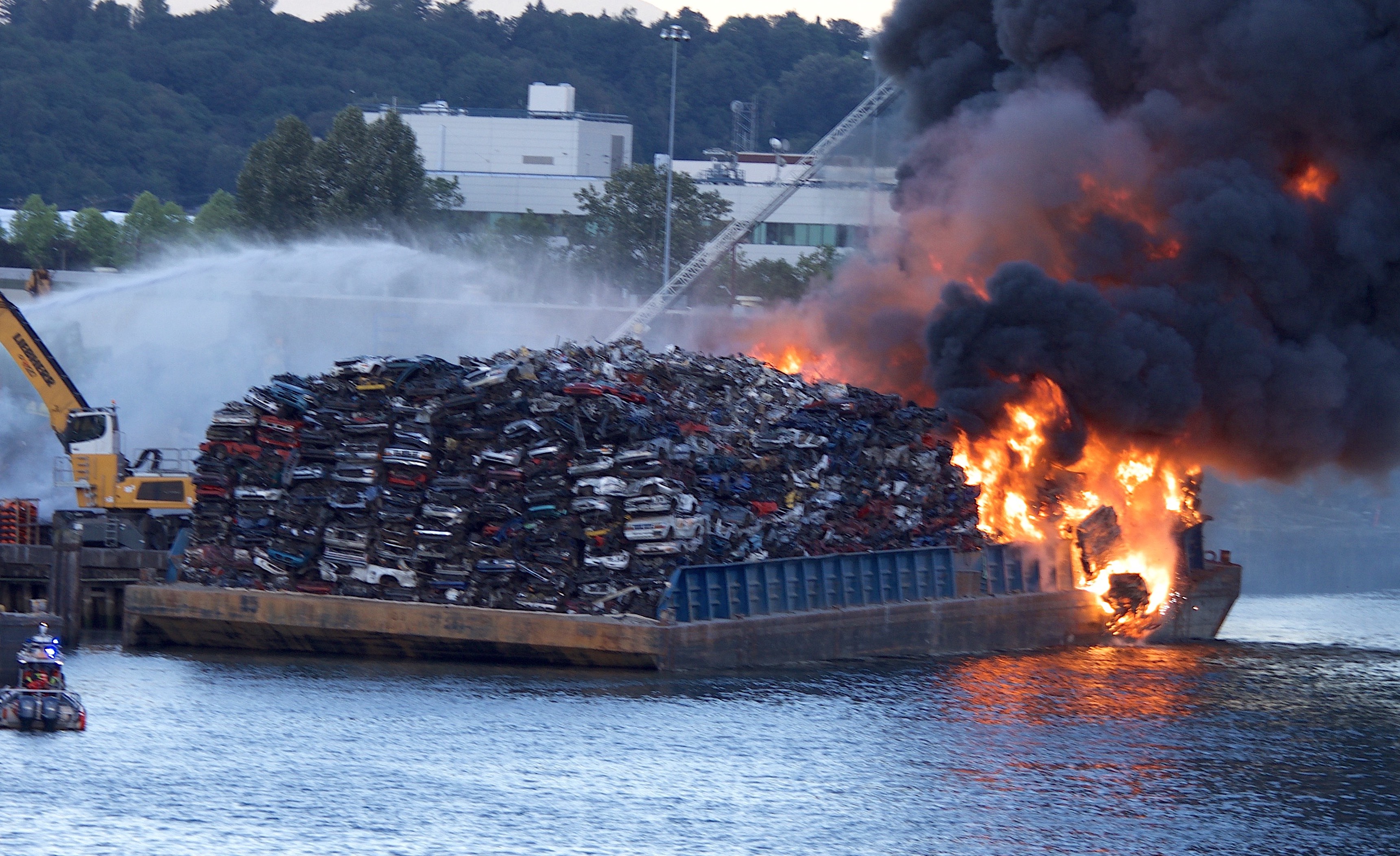 Cars that fell in river after fire to be recovered