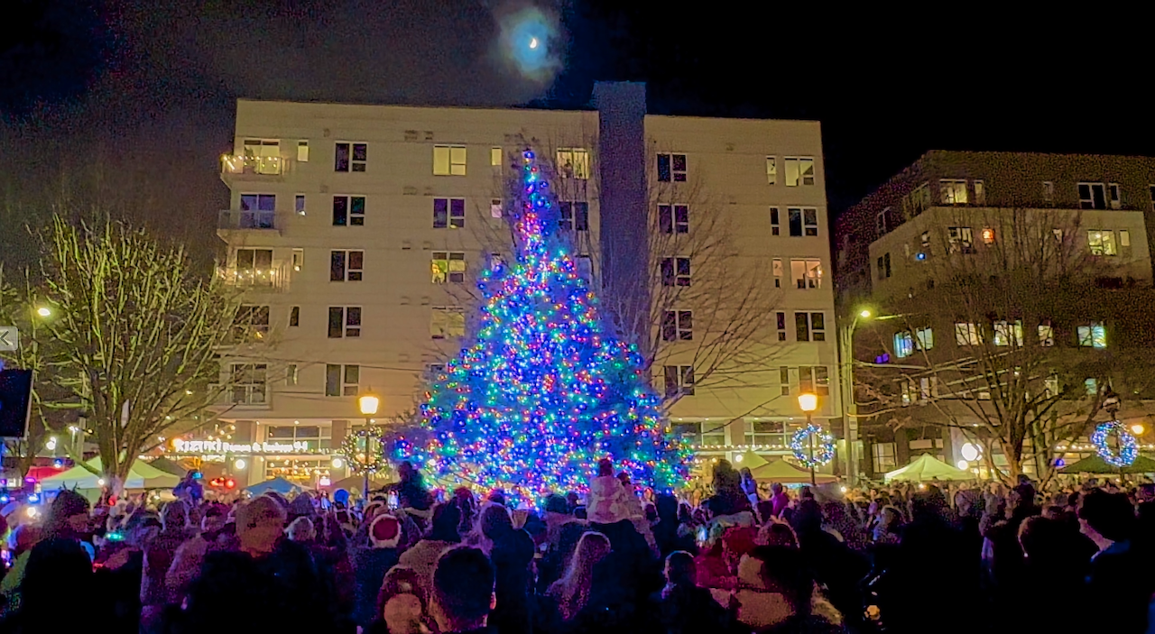 Hometown Holidays in the Junction lit up the night Westside Seattle