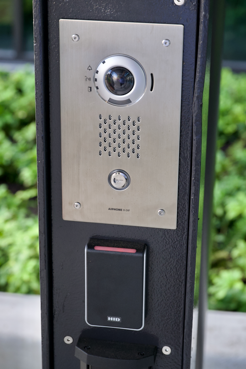 Entrance scanner