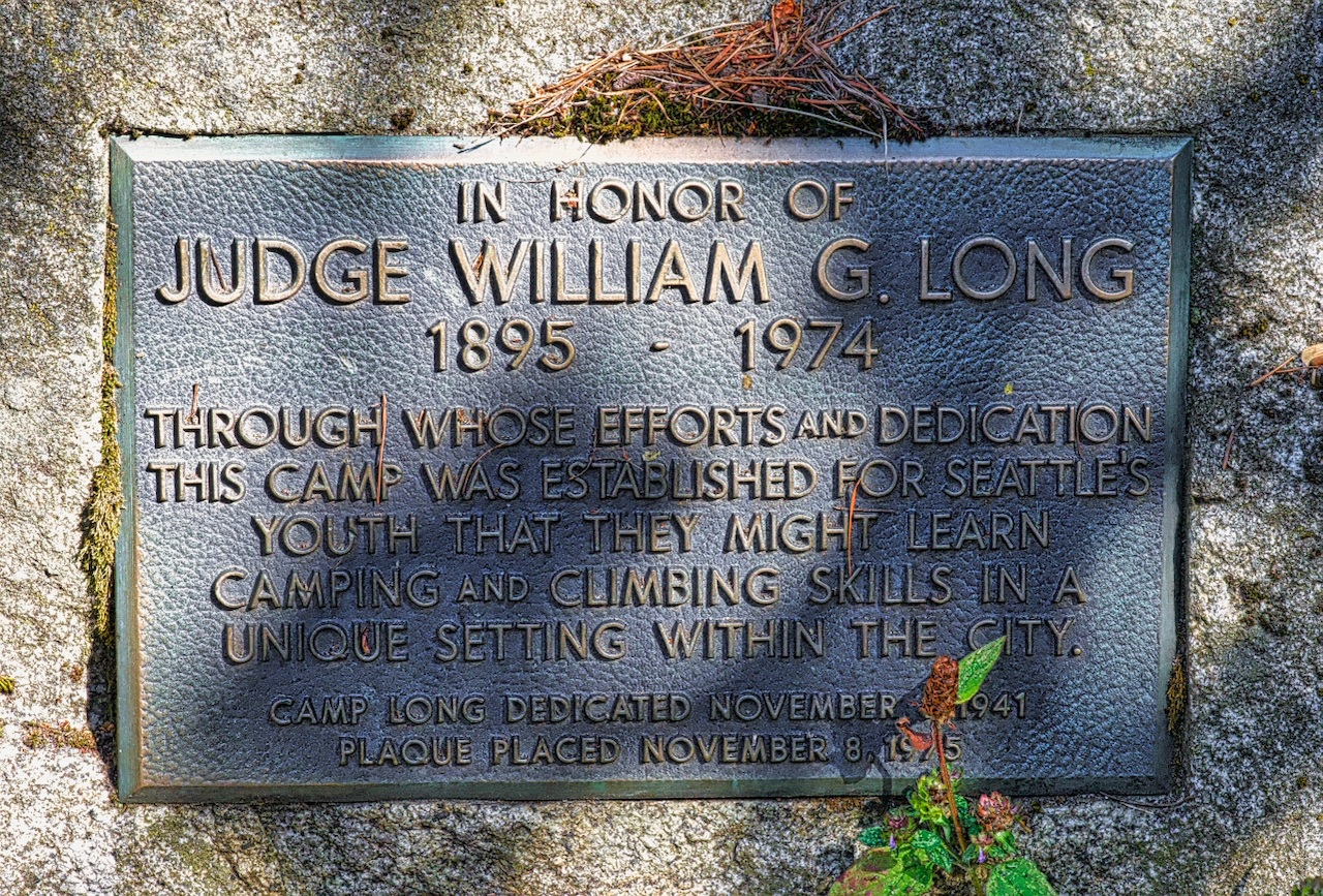 plaque outside