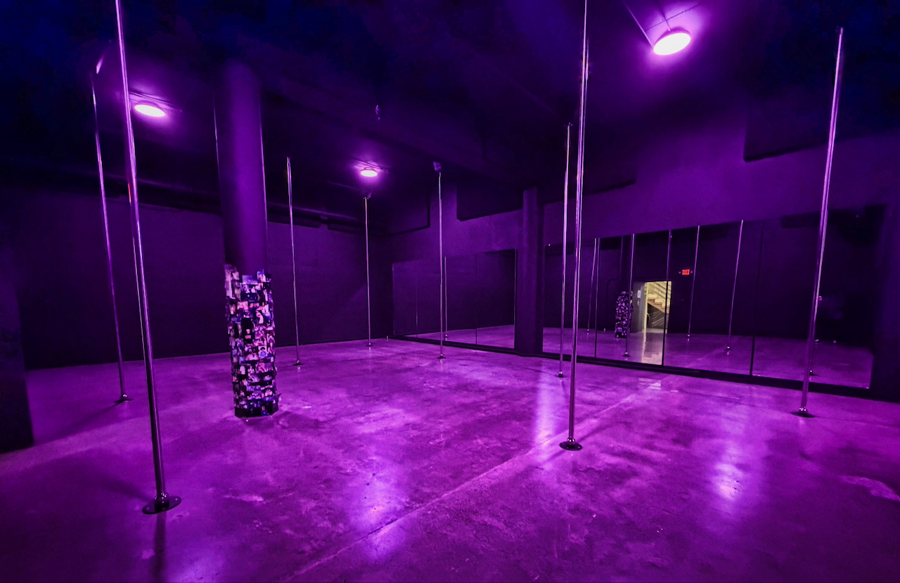 pole studio