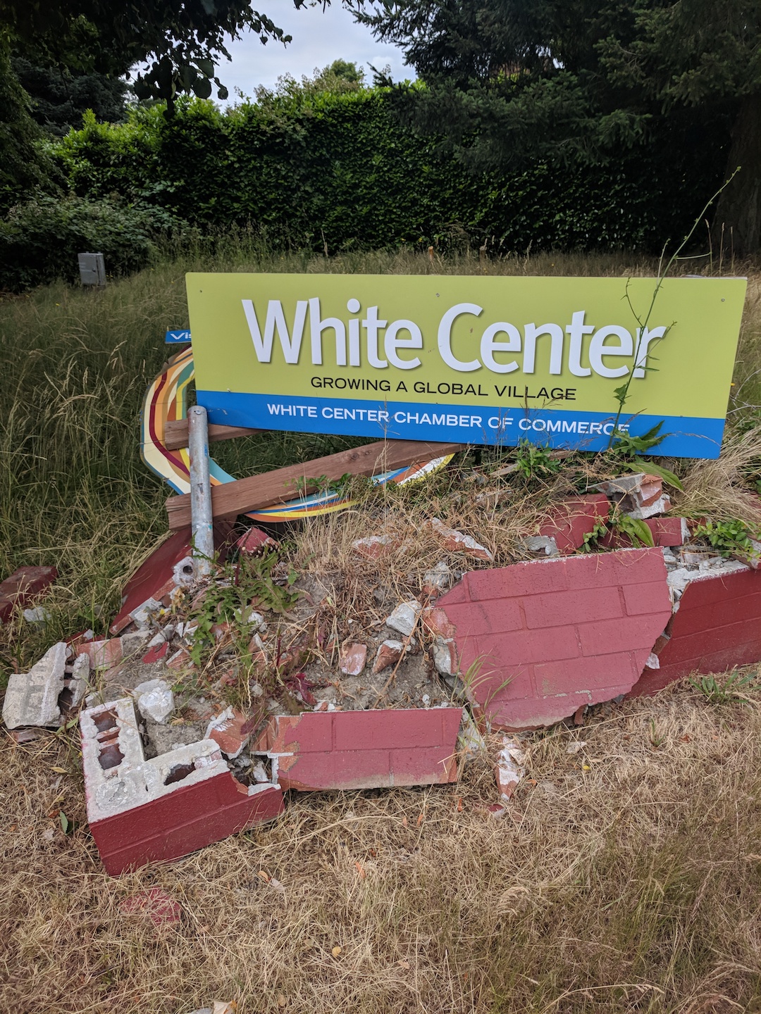 original welcome to White Center sign