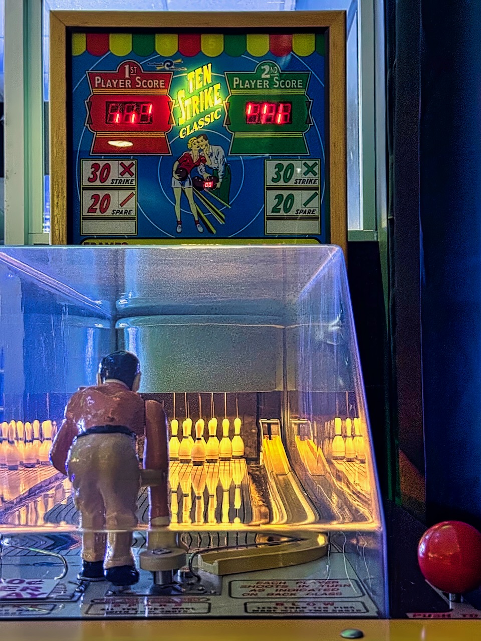 Retro bowling game