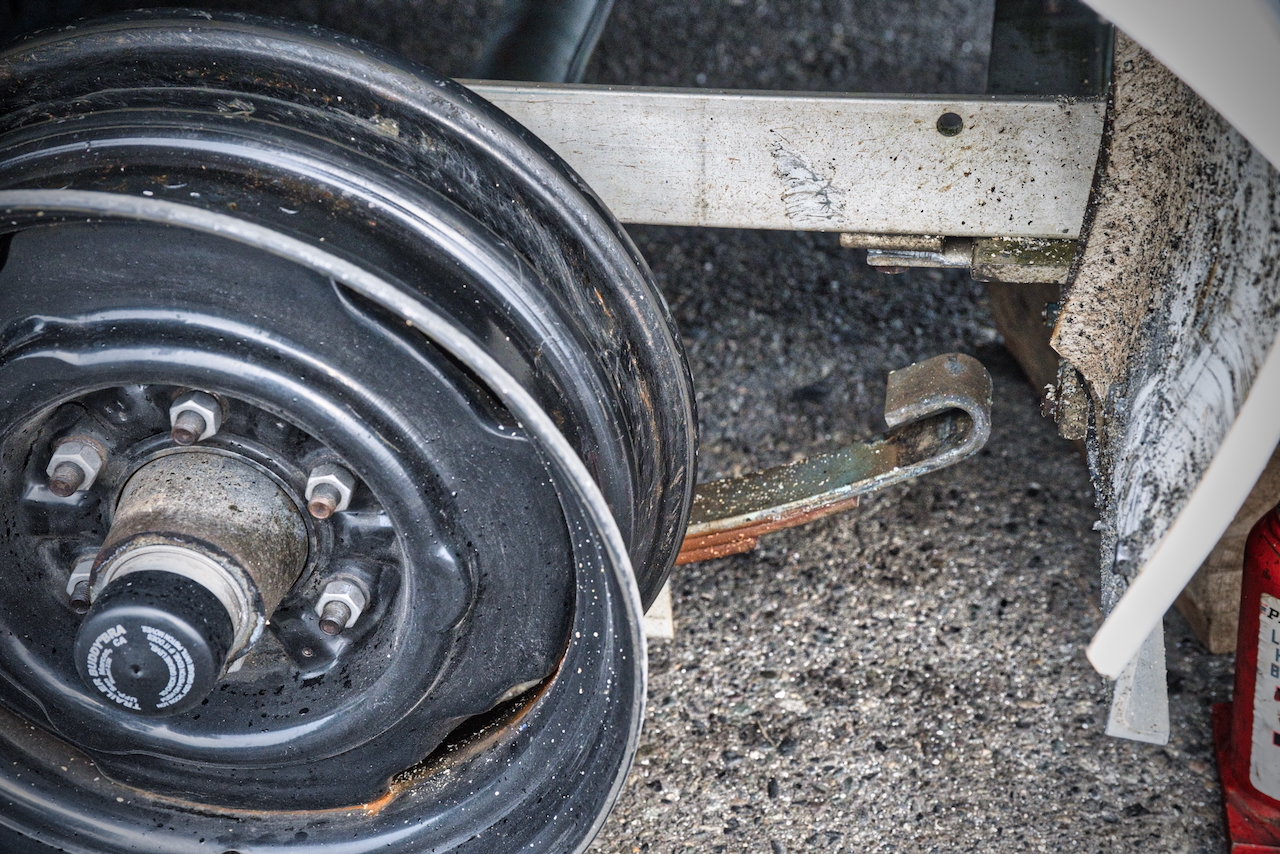 broken leaf spring
