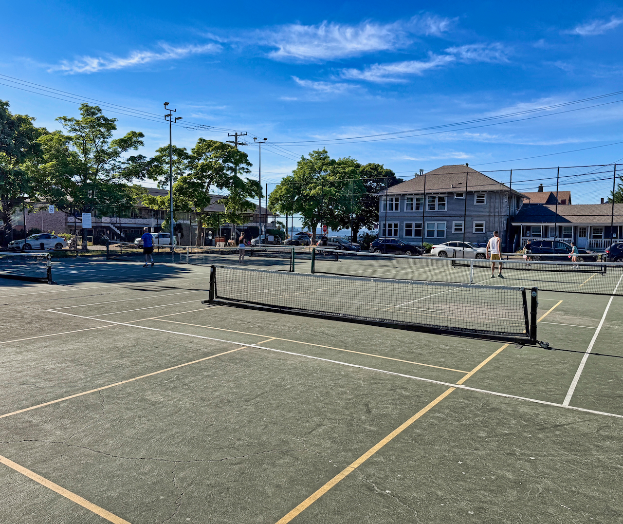 Alki courts