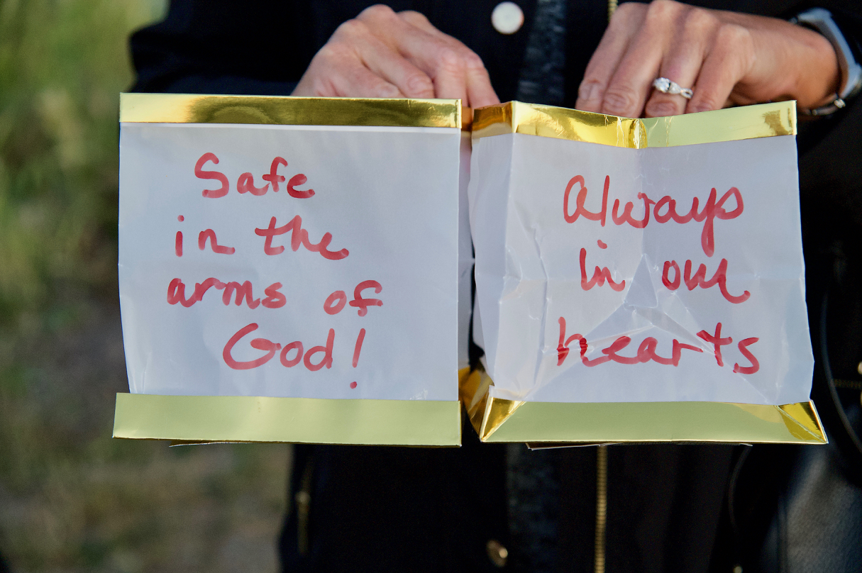 messages on lanterns