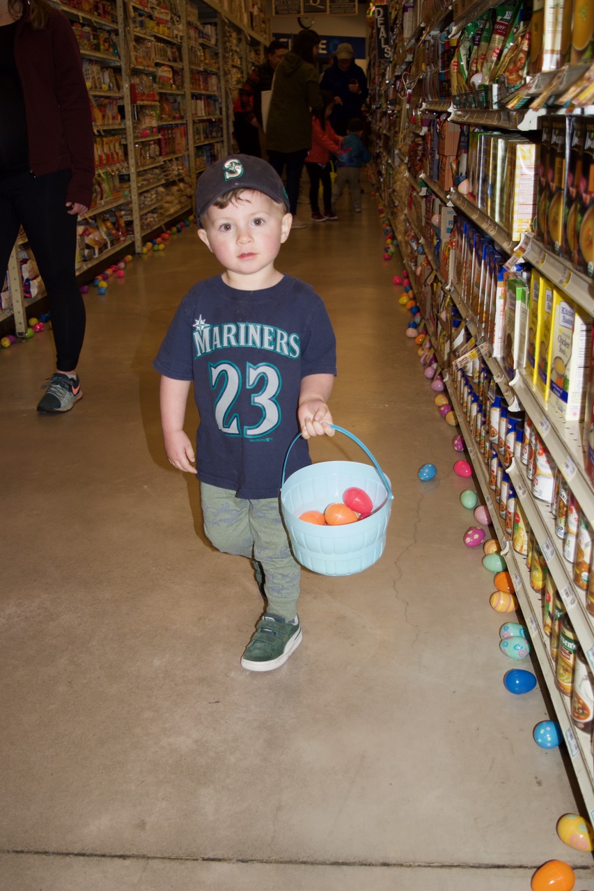 West Seattle Thriftway Easter Egg hunt a cracking success Westside