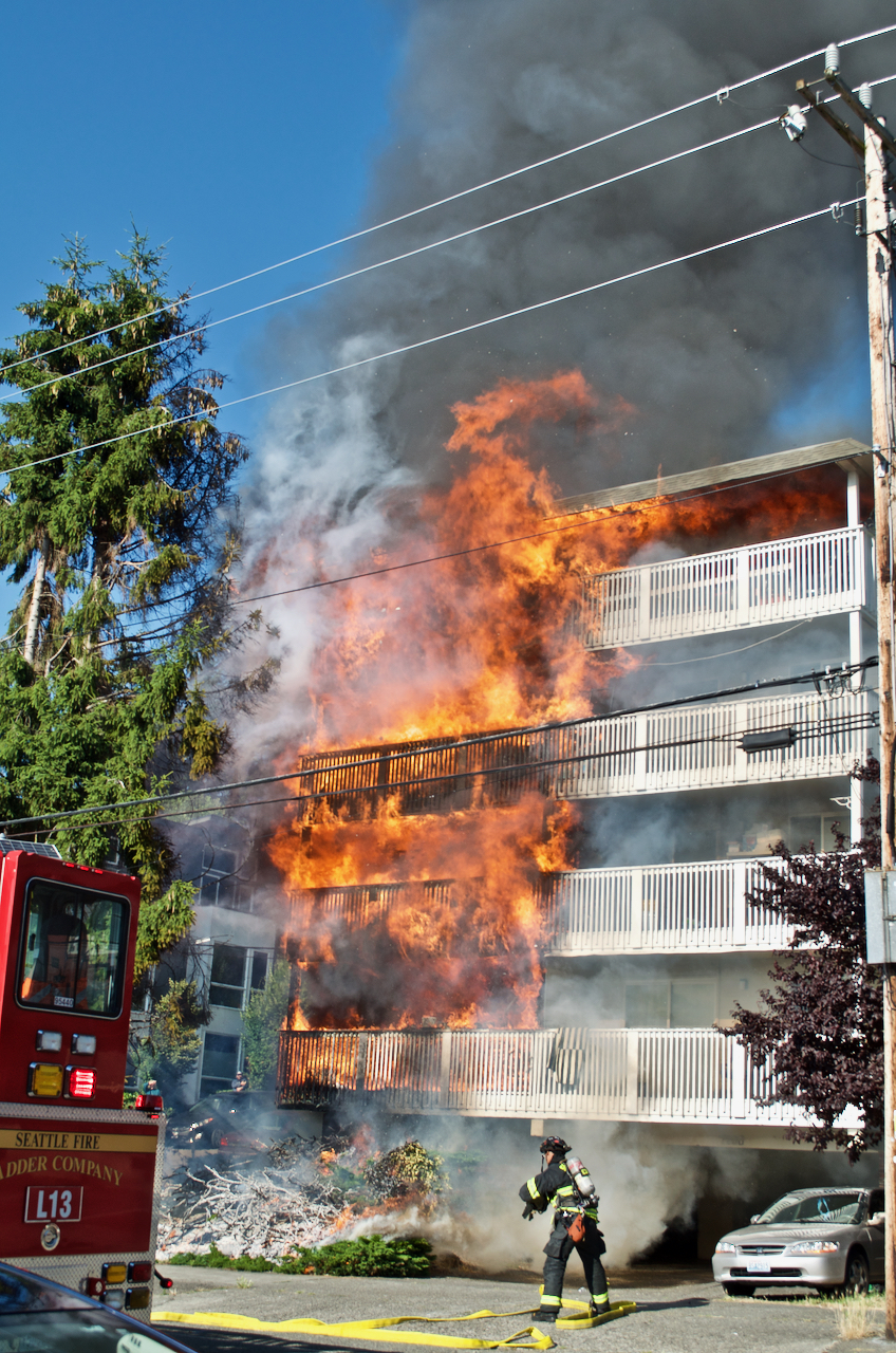 Fire at 7100 California Ave SW