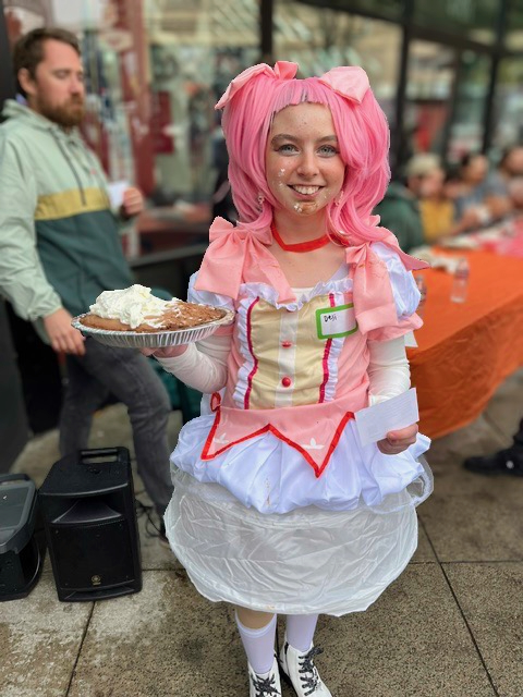 pie eating