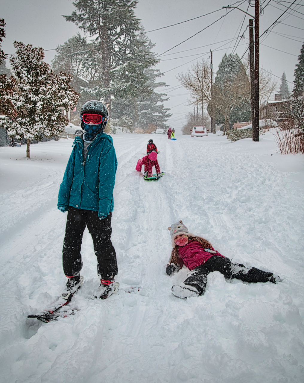 ski and play