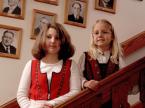 Leif-two girls.jpg