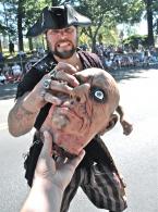 aparade30.jpg