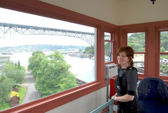FremontBridgeArtPic.jpg