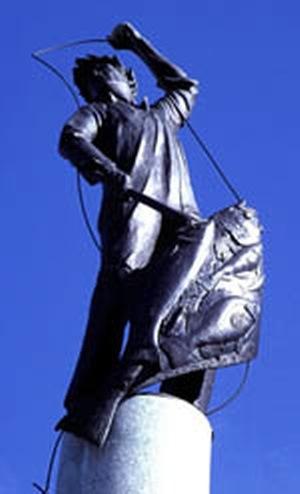 memorial_statue.jpg