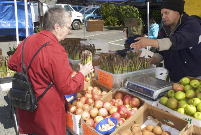 Burien Farmers Market.jpg