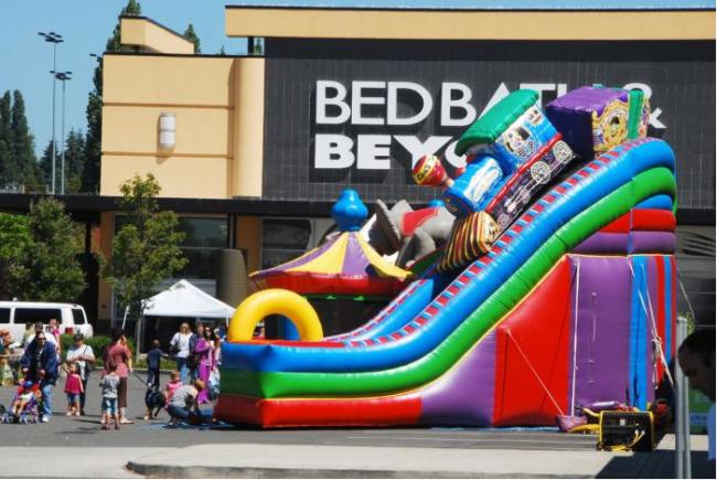 WestwoodVillageStreetFair2.jpg